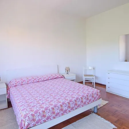 Apartment 3 Bedroom Stunning In *